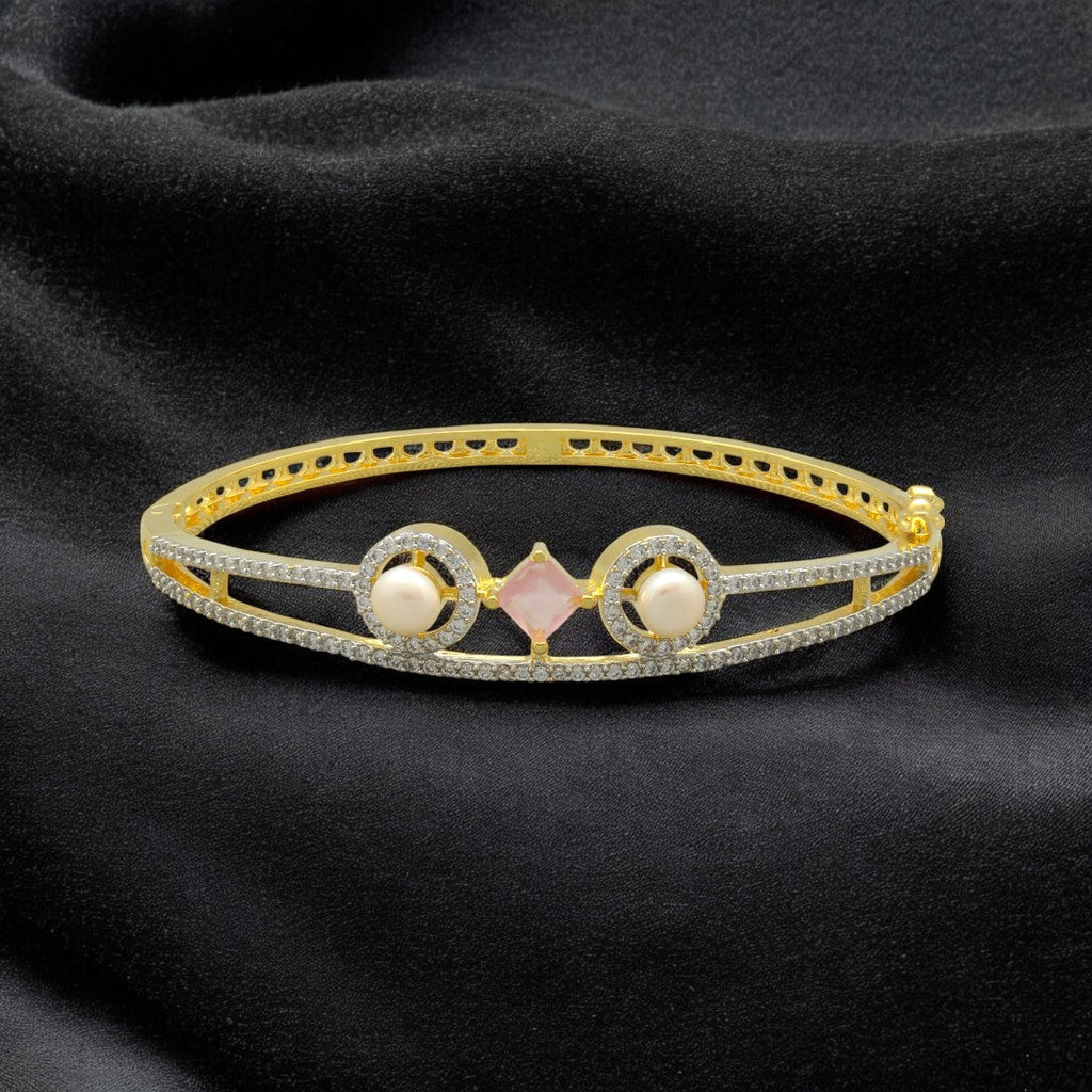 J Pearls Empress's Bloom Pearl Bracelet - Distacart
