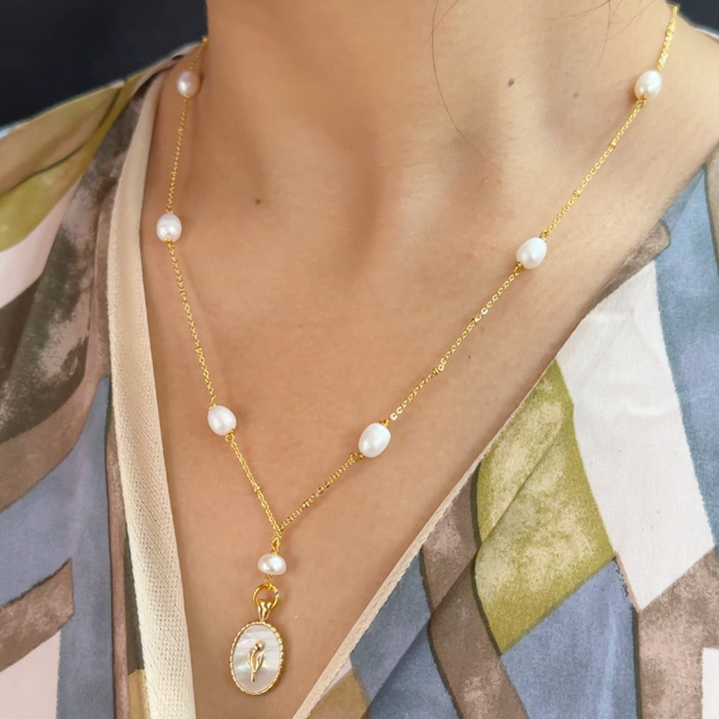 J Pearls Flower Oval Pearl Pendant Set