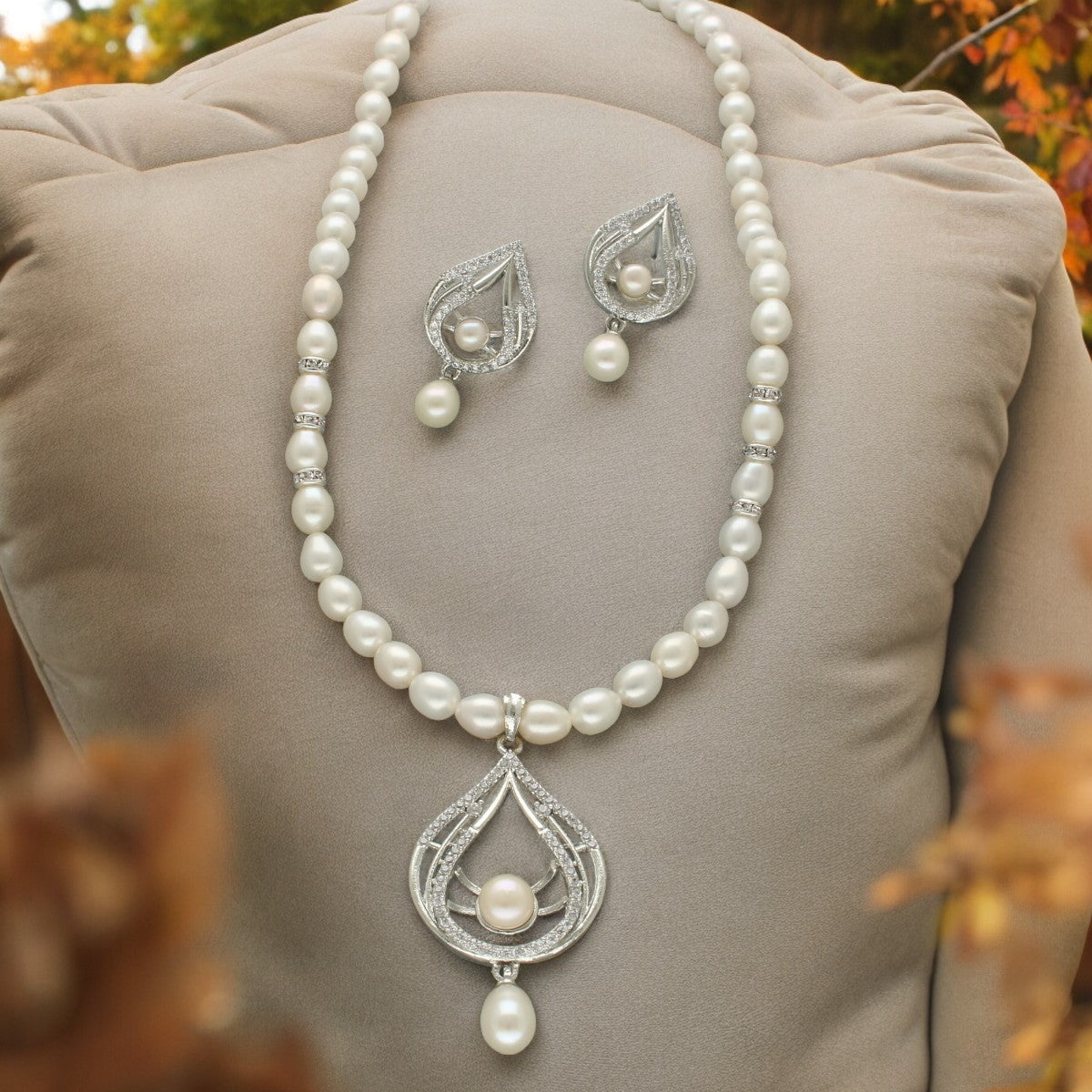 J Pearls Winsome Pearl Necklace Set