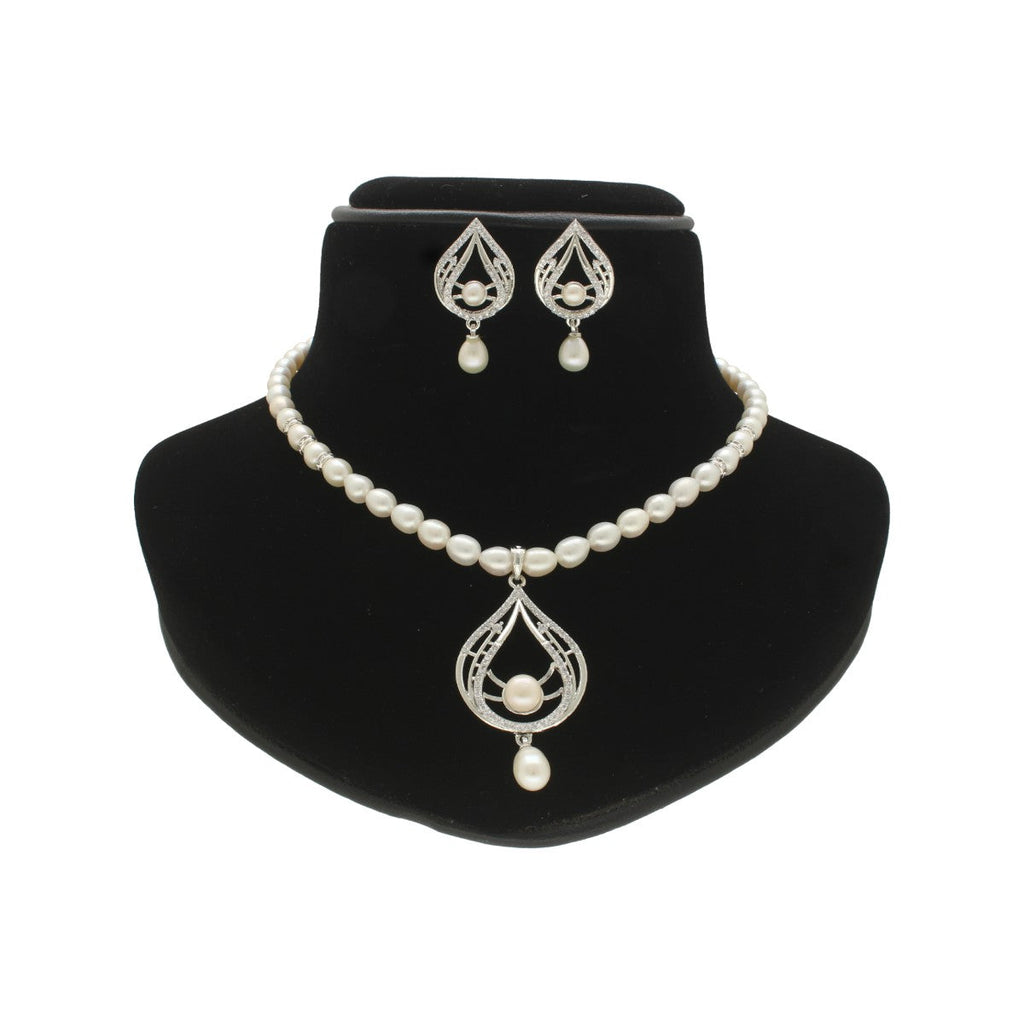 J Pearls Winsome Pearl Necklace Set