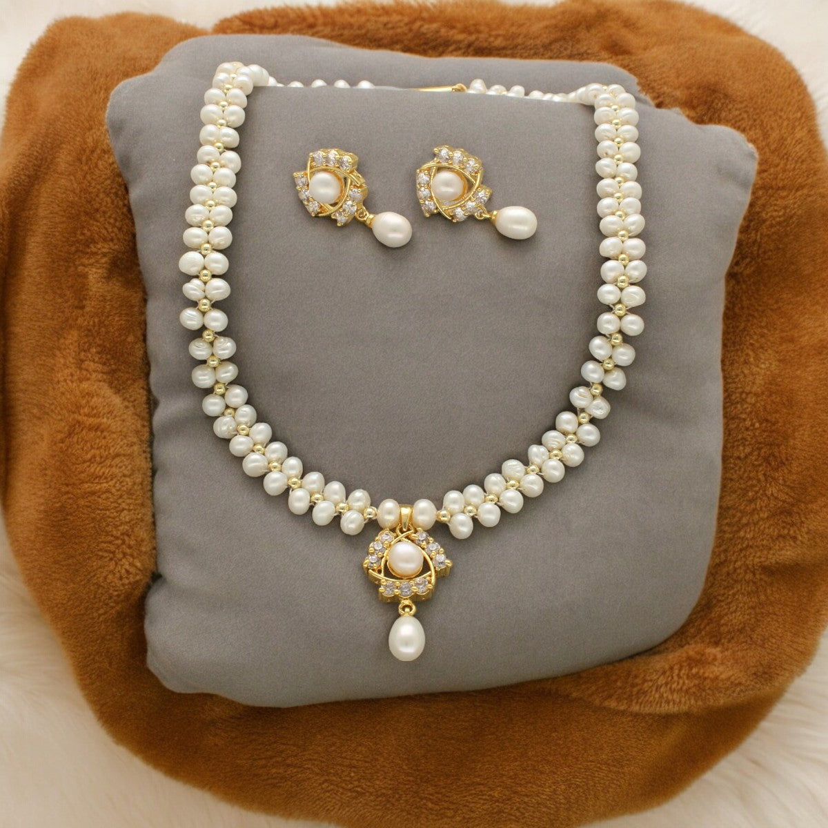 J Pearls Elegance Pearl Necklace Set