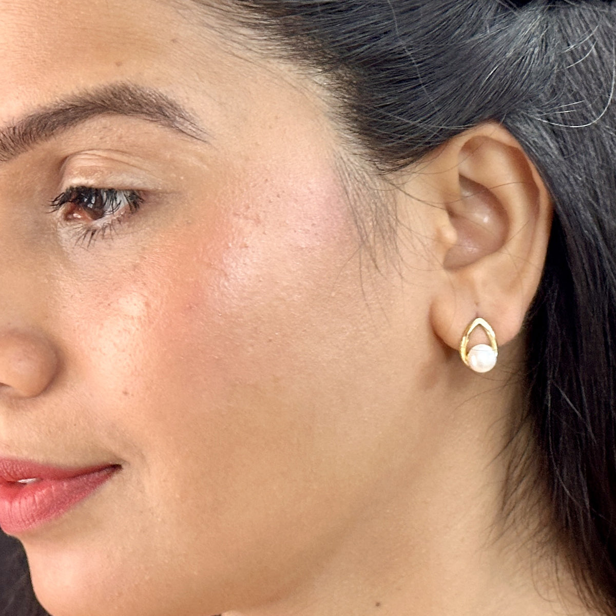 J Pearls Siddhi Pearl Earrings - Distacart