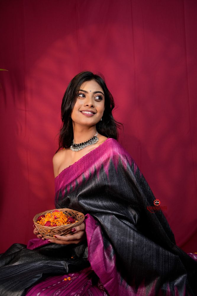 khanduapata Black & Pink Colour Plain Tussar Silk Saree For Women - Distacart