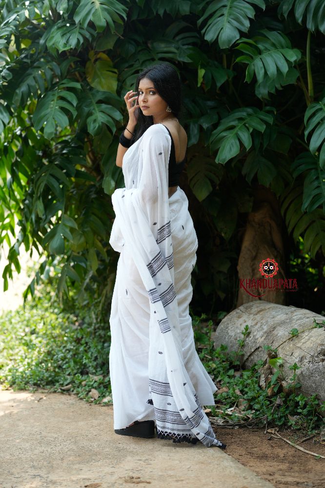khanduapata White & Black Leaf Pattern Cotton Saree For Women - Distacart