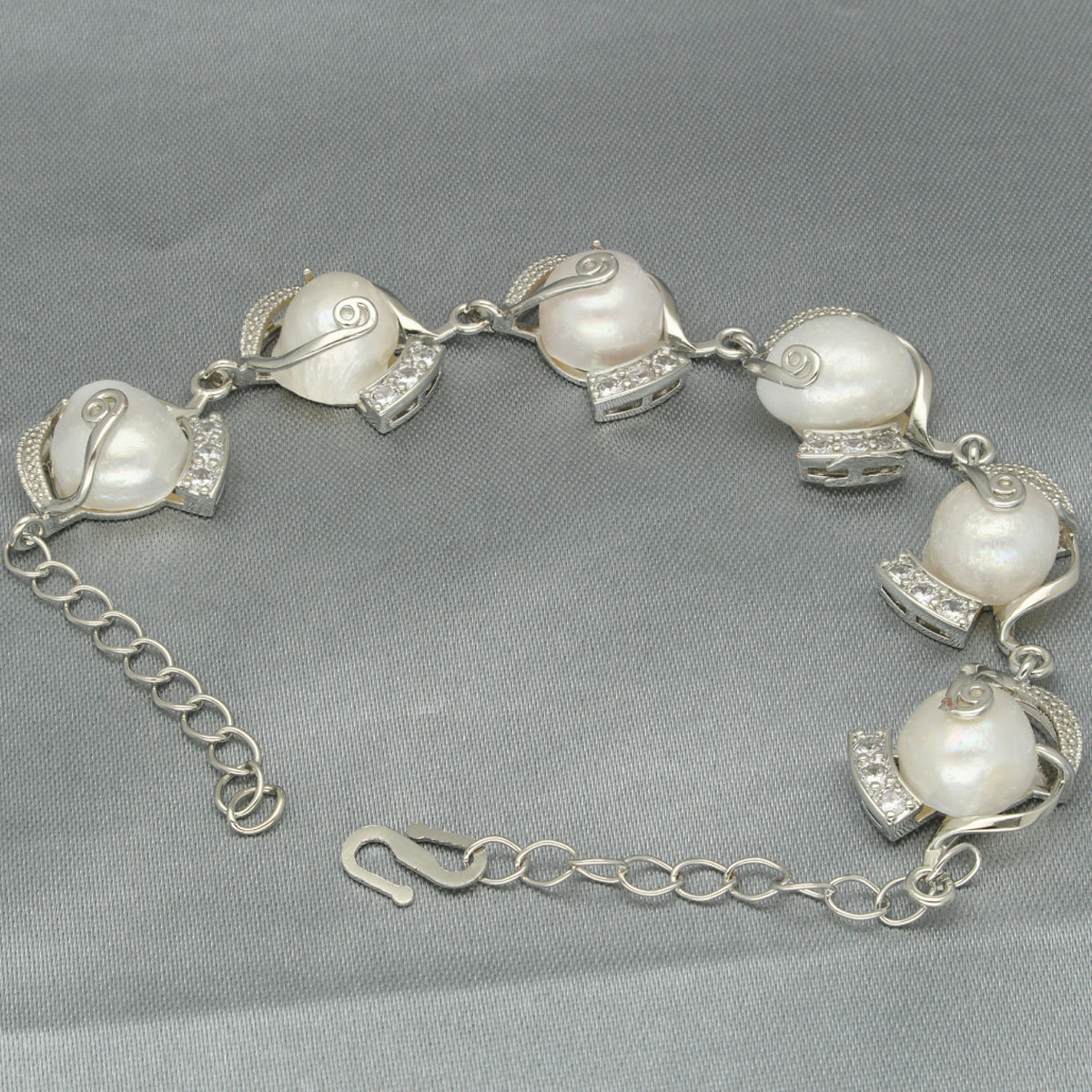 J Pearls Elegant Pearl Bracelet - Distacart