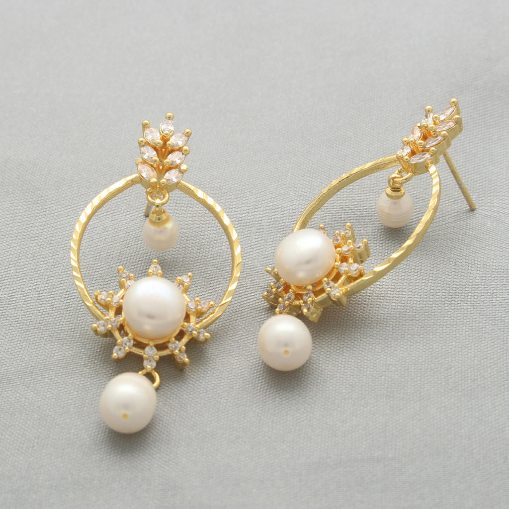 J Pearls Kashika Pearl Earrings - Distacart