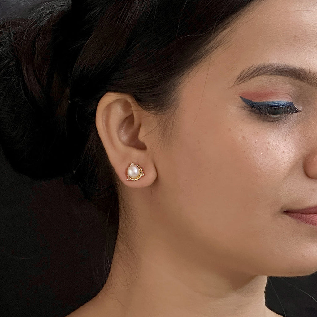J Pearls Babita Pearl Earrings - Distacart