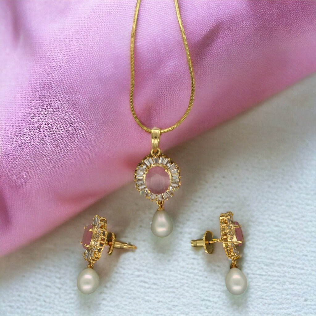 J Pearls Vintage Pendant Hamper