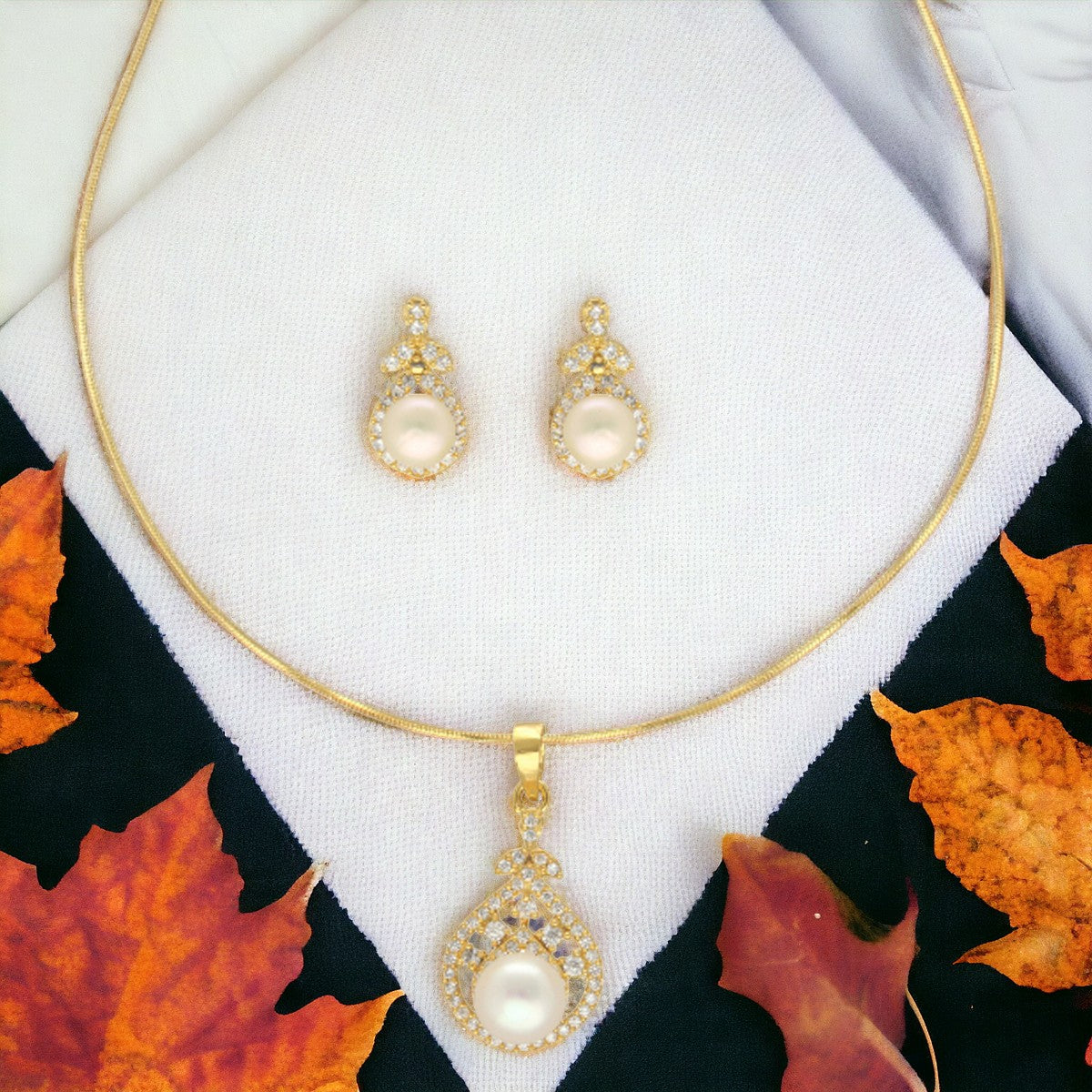 J Pearls Treasure Pendant Hamper