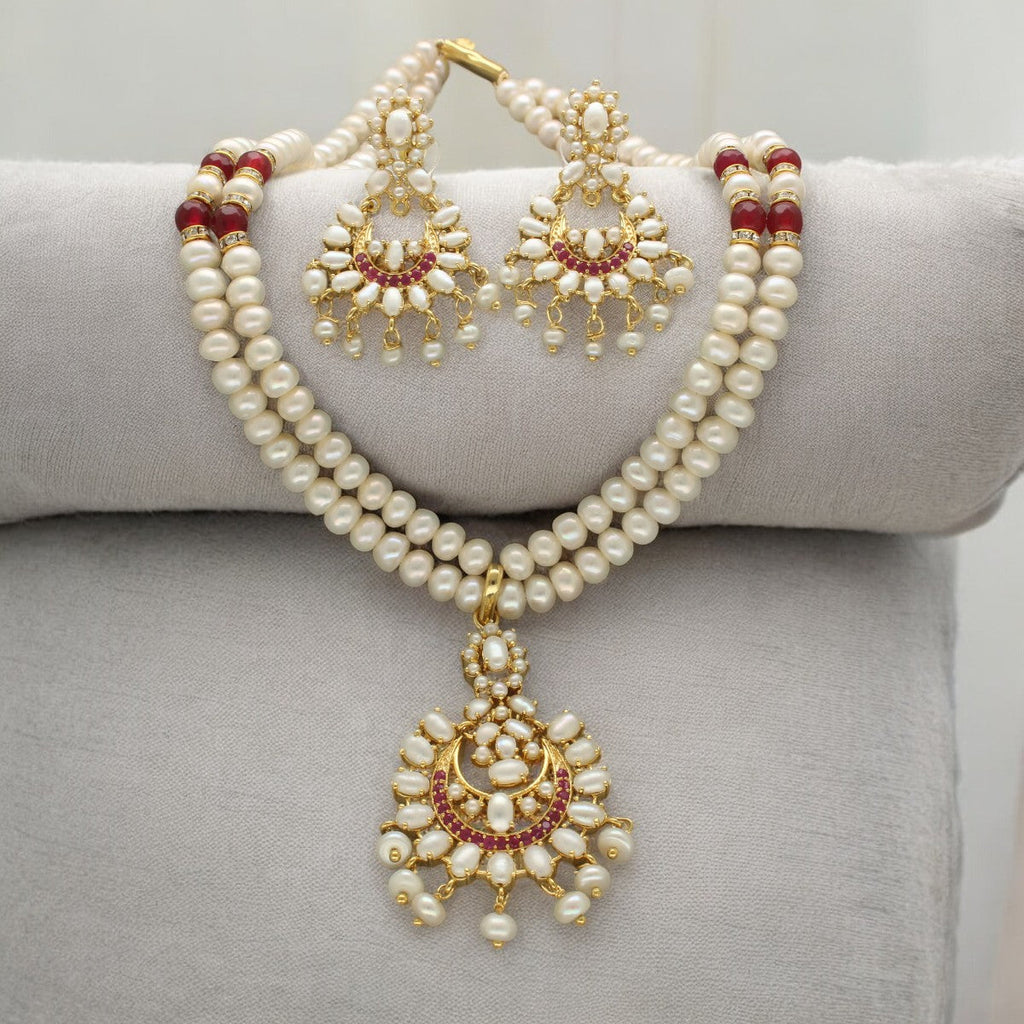 J Pearls Ishir Glowing Pearl Necklace Set