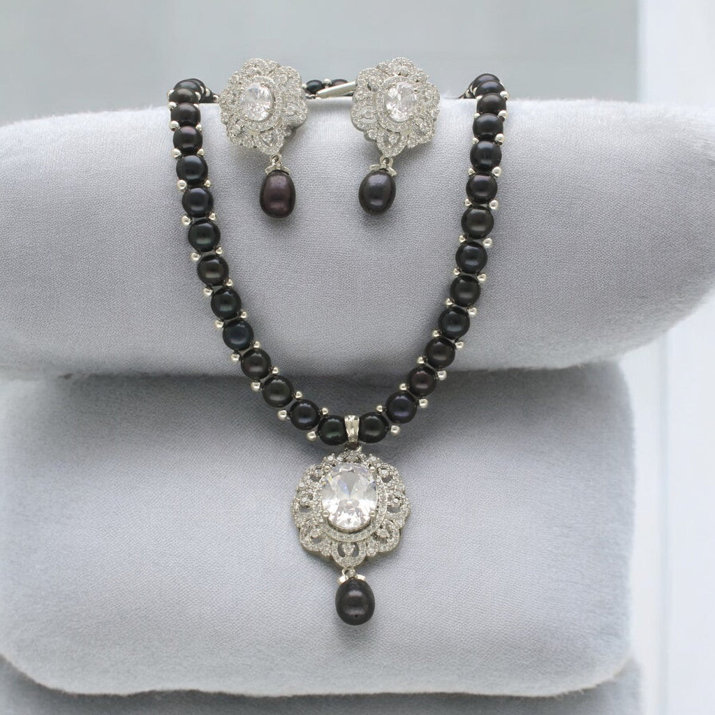 J Pearls Pran Pearl Necklace Set