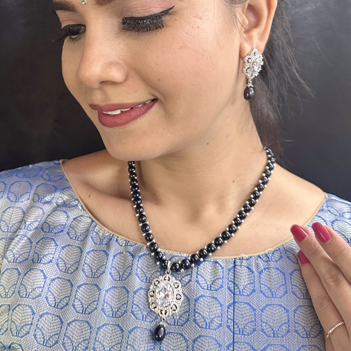 J Pearls Pran Pearl Necklace Set