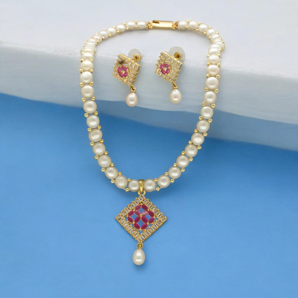 J Pearls Tanvi Pearl Necklace Set
