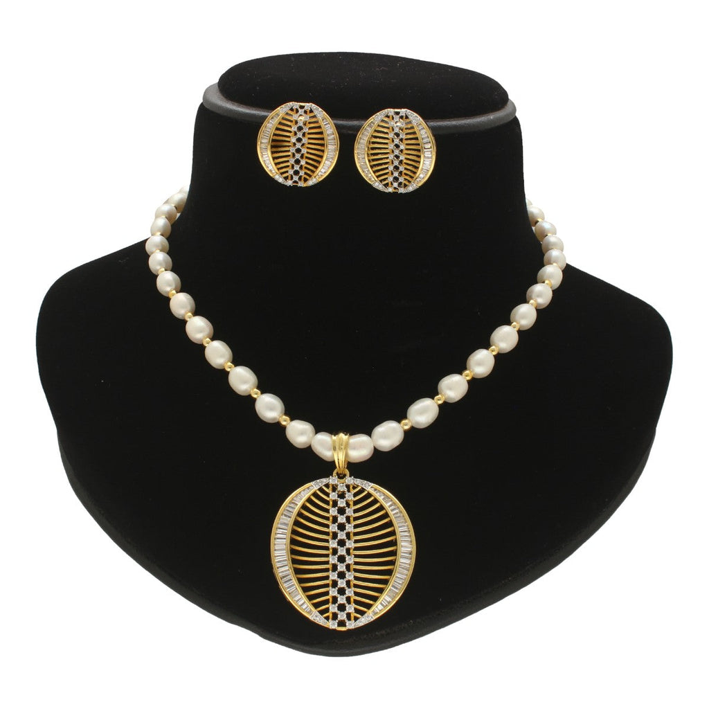 J Pearls Gilded Pearl Necklace Set