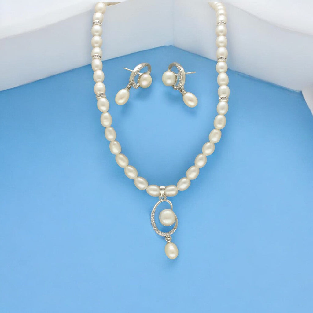 J Pearls Uma Pearl Necklace Set
