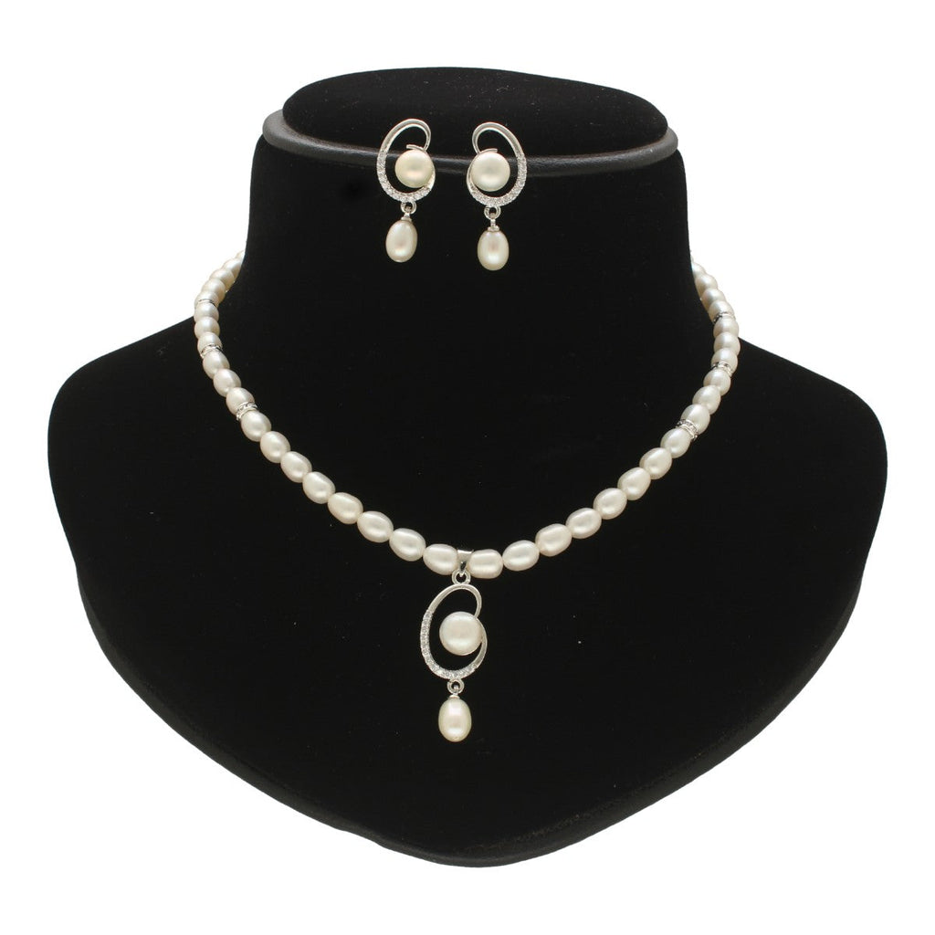 J Pearls Uma Pearl Necklace Set
