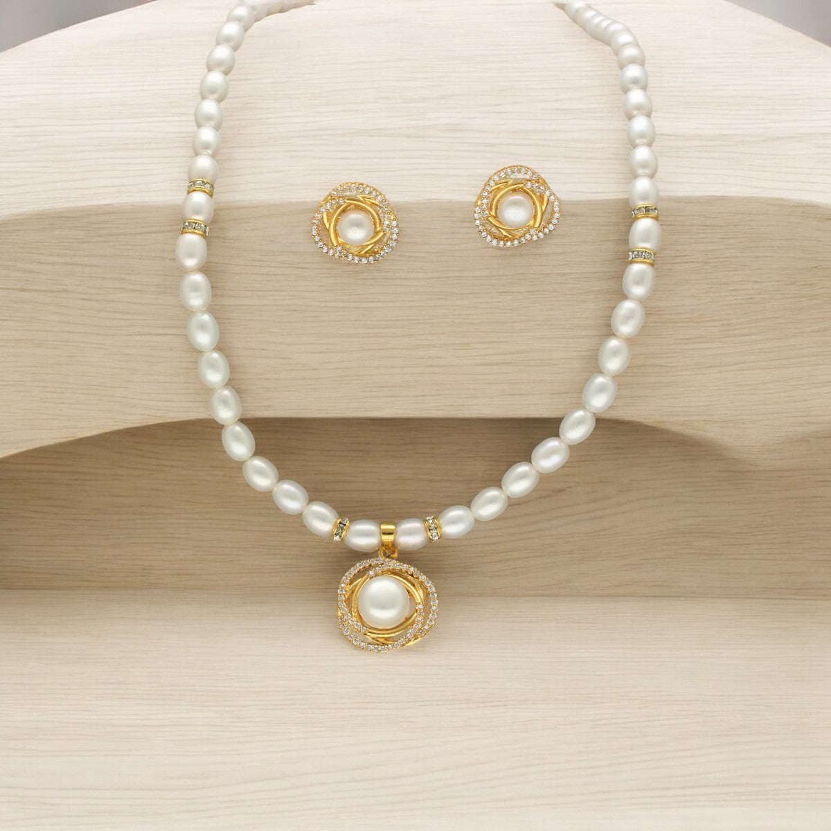J Pearls Vihara Pearl Necklace Set