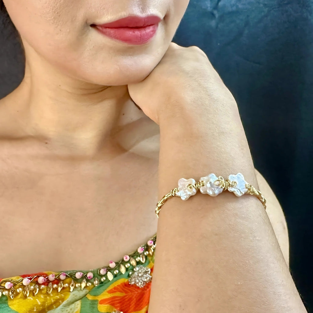 J Pearls Elysian Pearl Bracelet - Distacart