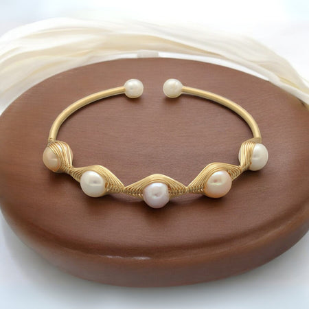 J Pearls Vyom Pearl Bracelet