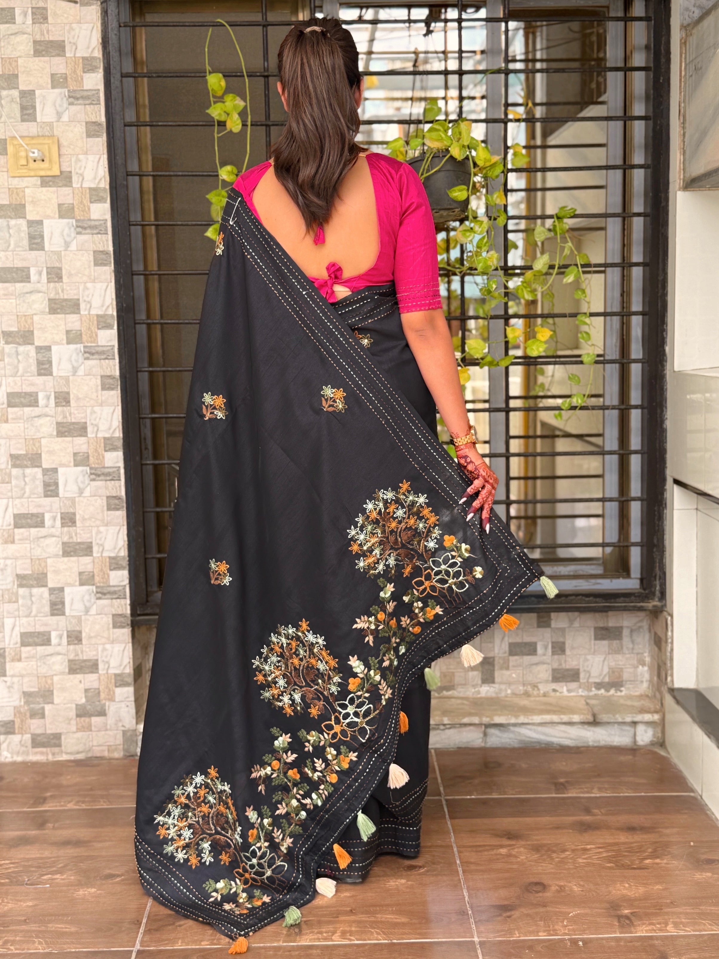Evanik Black Kashmiri Style Thread Embroidered Work Saree With Unstitched Blouse - Distacart