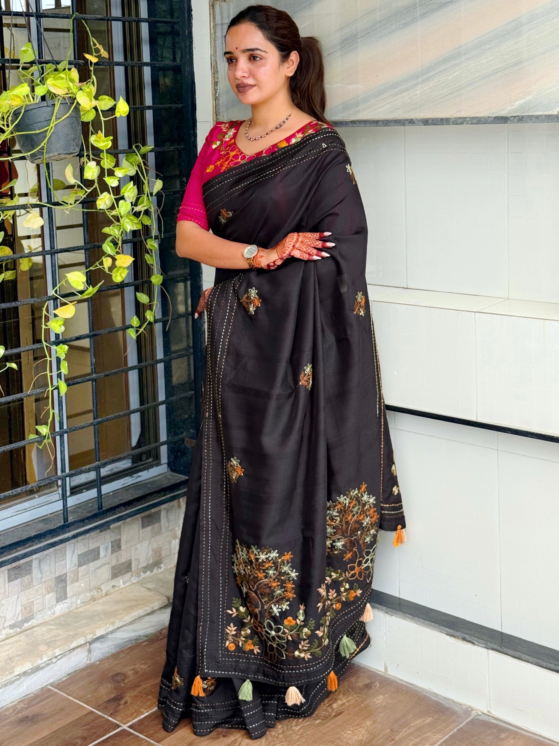 Evanik Black Kashmiri Style Thread Embroidered Work Saree With Unstitched Blouse - Distacart