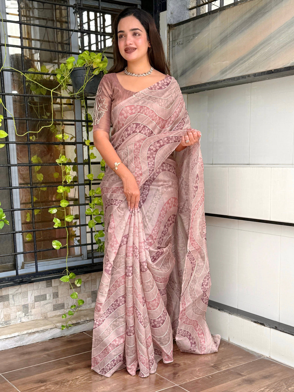 Evanik Designer Onion Pink Printed With Thread Kantha Work Saree With Blouse - Distacart