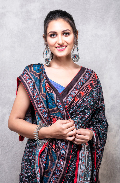 Morchari Pure Dola Silk Saree Digital Print - Multicolour