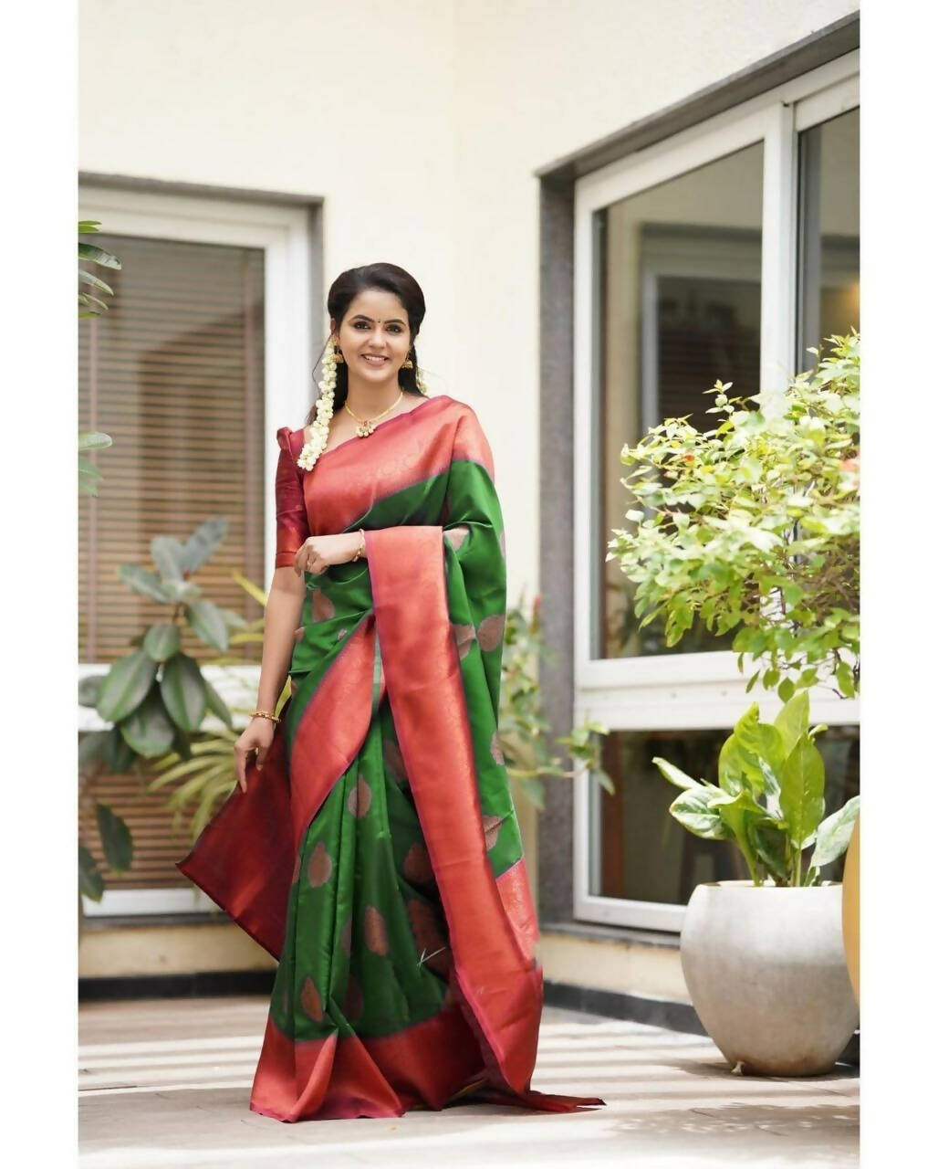 DEIANA'S Beautiful Designer Golden zari Soft Lichi Silk Saree - Light Green