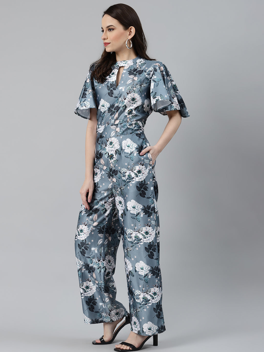Jompers Women Grey & Off-White Printed Keyhole Neck Flared Sleeves Basic Jumpsuit - Distacart