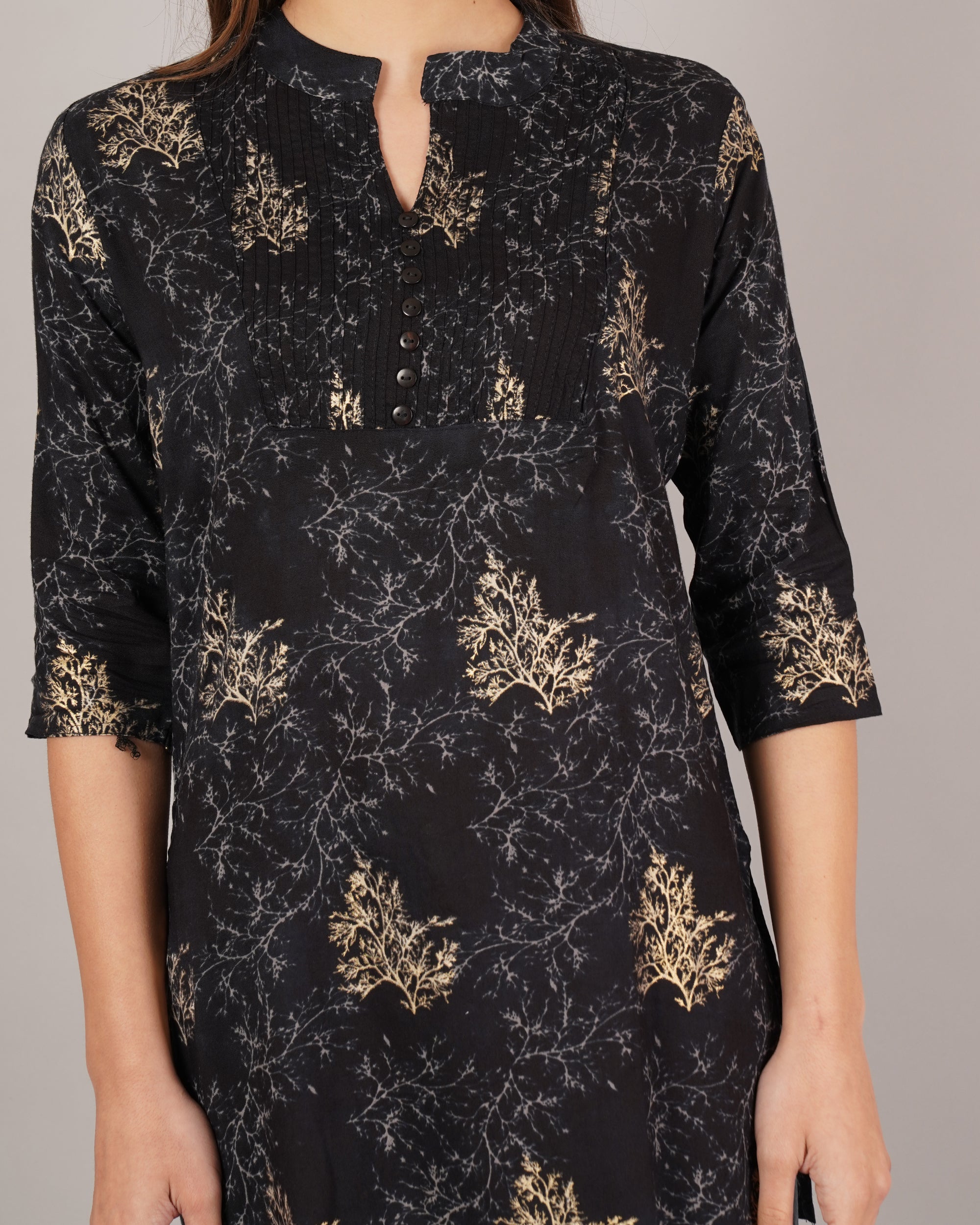Jaitra Apparels Women Printed Rayon Straight Kurta (Black) - Distacart