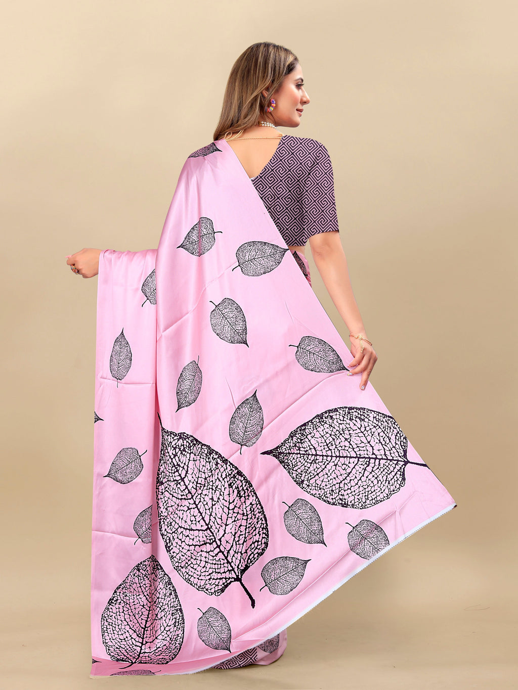 Vedant Vastram Digital Print Japan Satin Silk Party Wear Saree with Unstitched Blouse Piece - Pink