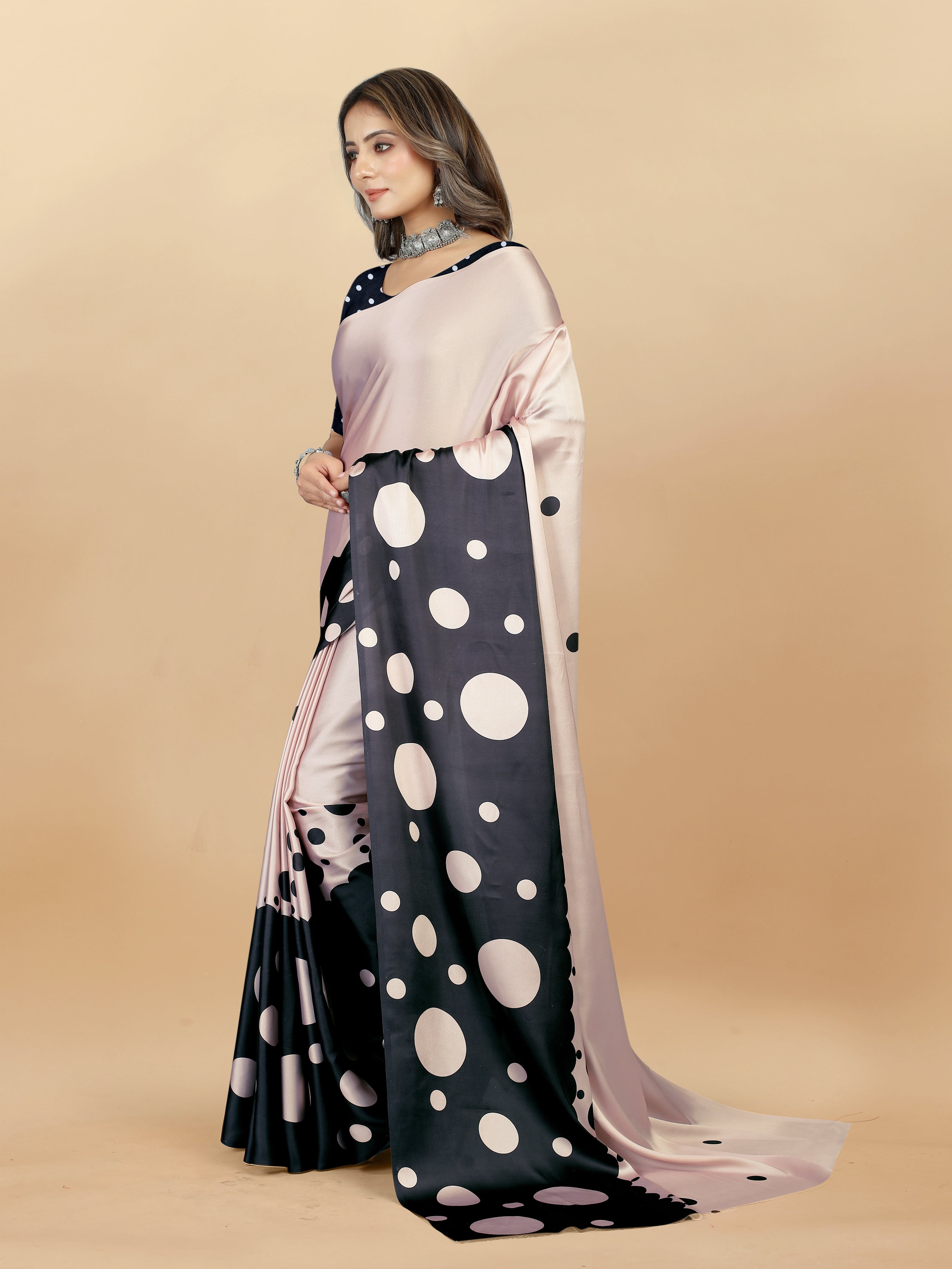 Vedant Vastram Digital Print Japan Satin Silk Party Wear Saree with Unstitched Blouse Piece - Black