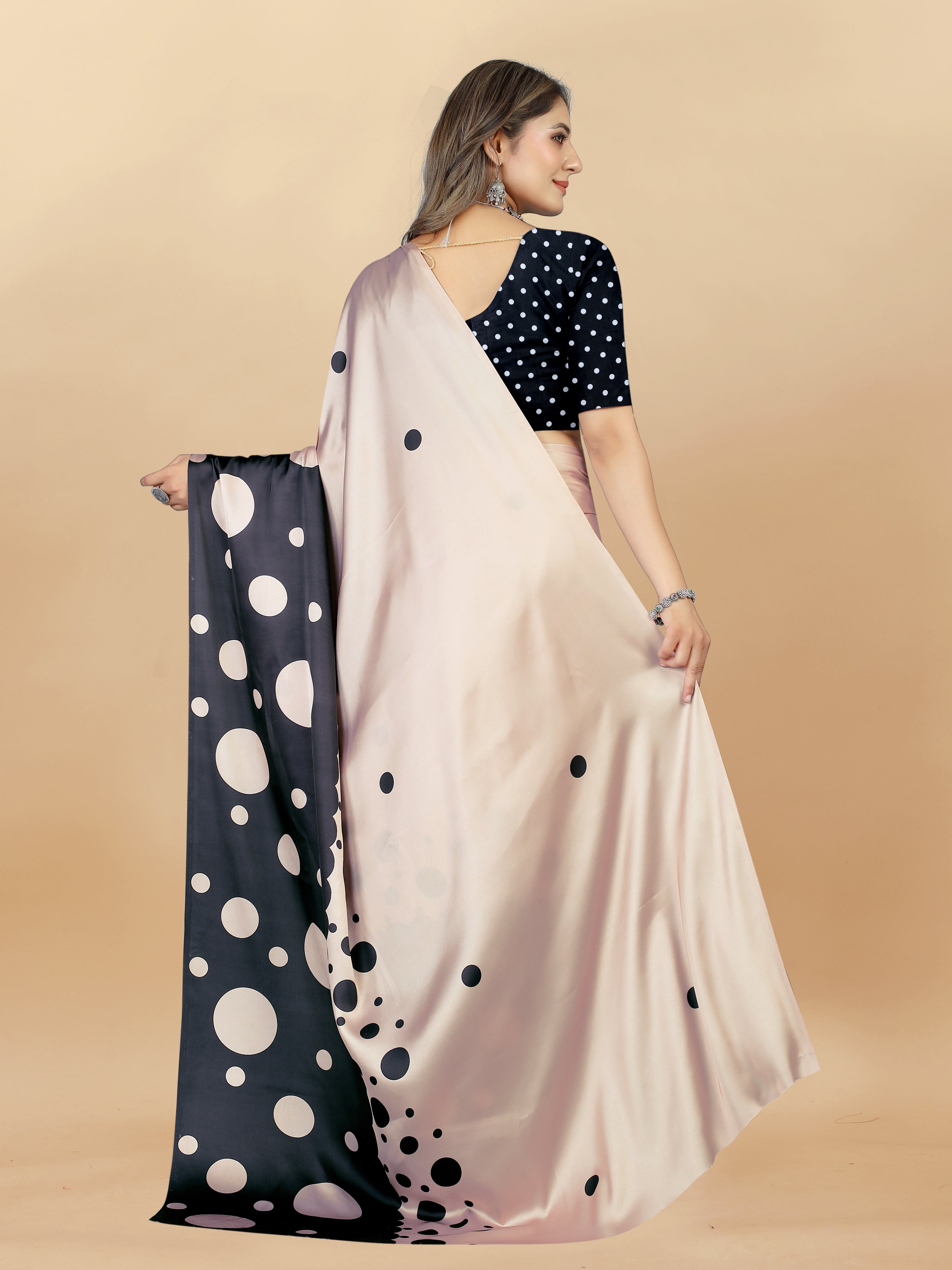 Vedant Vastram Digital Print Japan Satin Silk Party Wear Saree with Unstitched Blouse Piece - Black