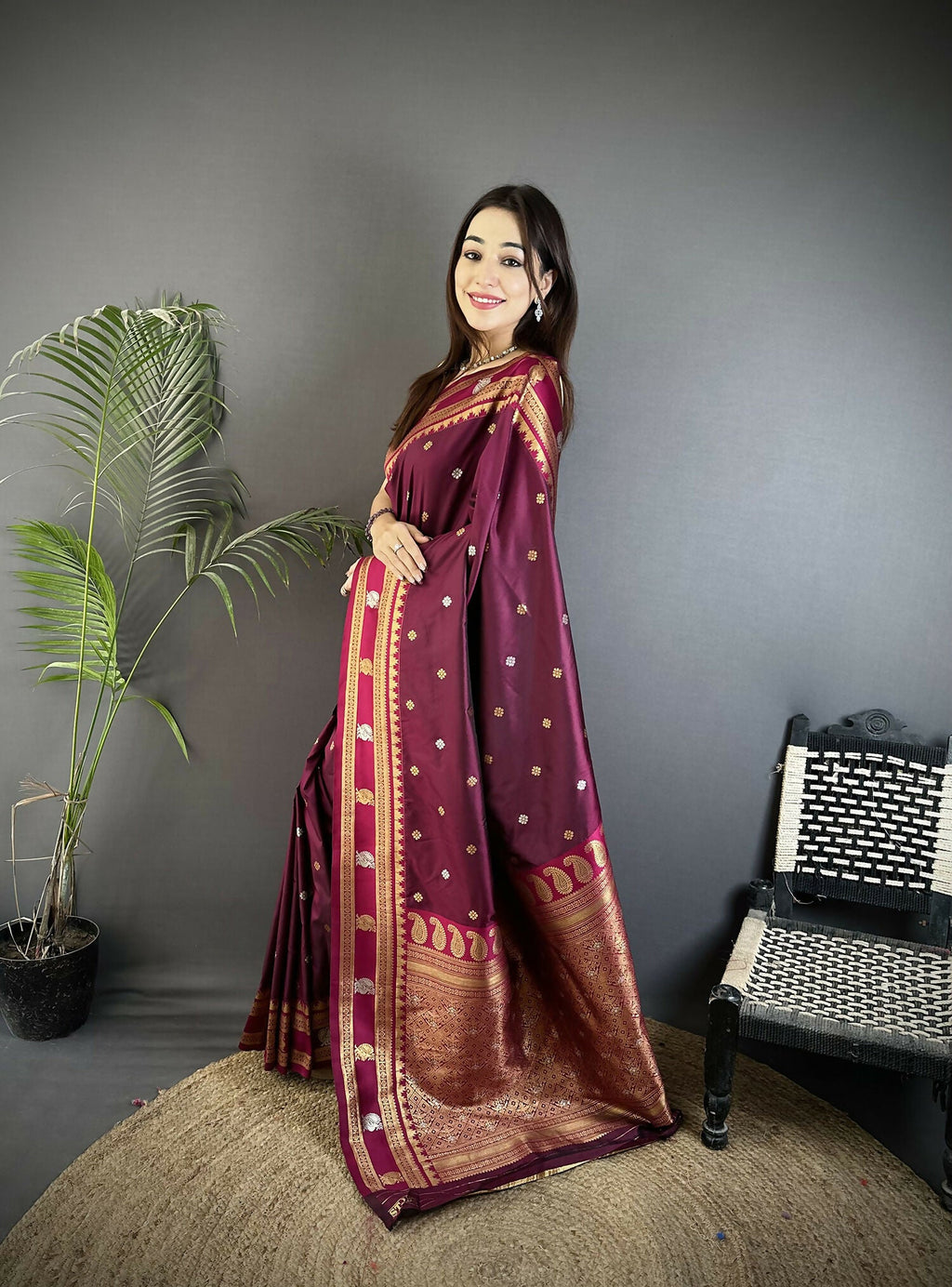 Joban Fashion Maroon Banarasi Soft Silk Woven Saree - Distacart