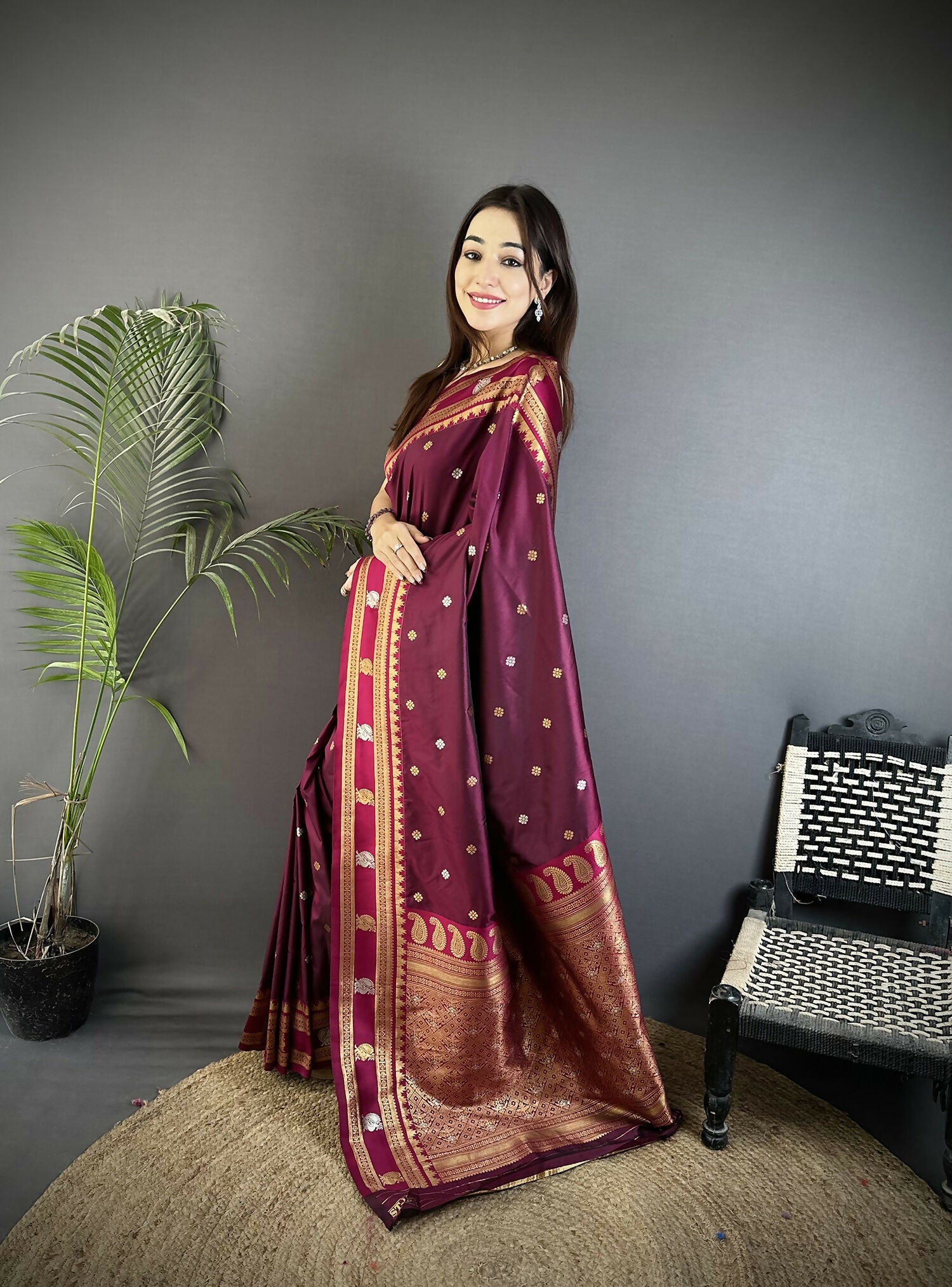 Joban Fashion Maroon Banarasi Soft Silk Woven Saree - Distacart
