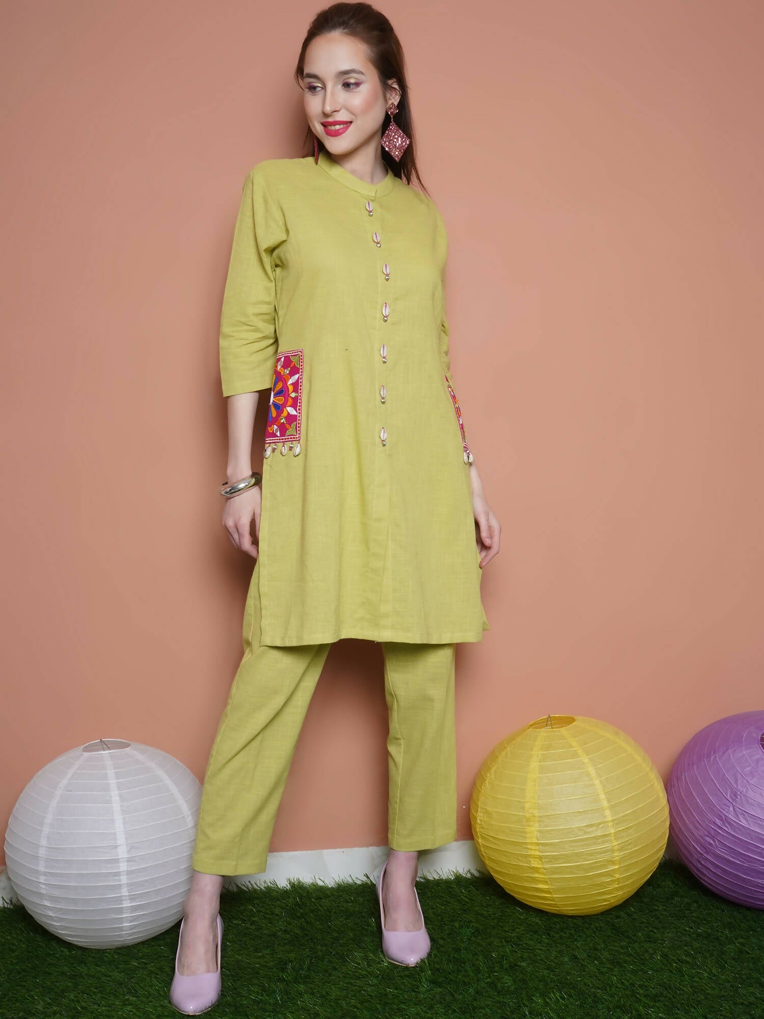 Women Republic Green Cotton Kurta Set With Embroidered Pockets - Distacart