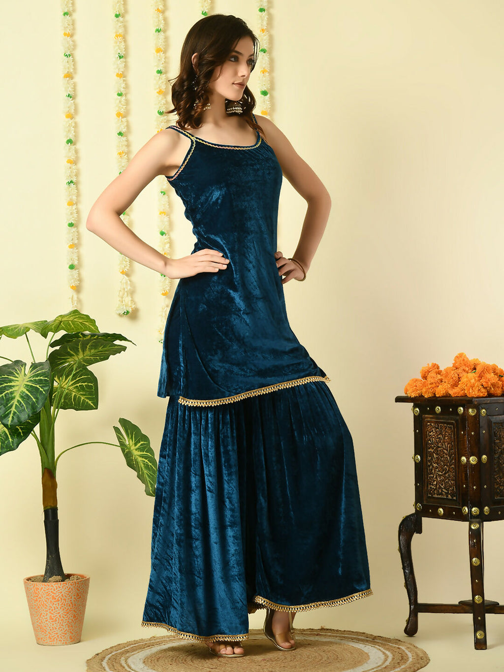 Myshka Women's Teal Velvet Kurti & Sharara With Dupatta Party Sets