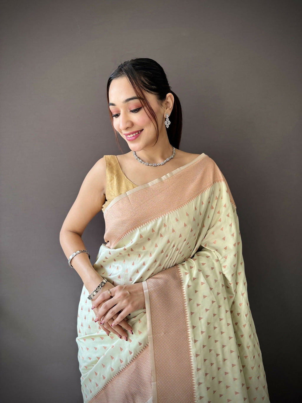 Joban Fashion Beige Jacquard Butti Soft Lichi Silk Paithani Saree - Distacart