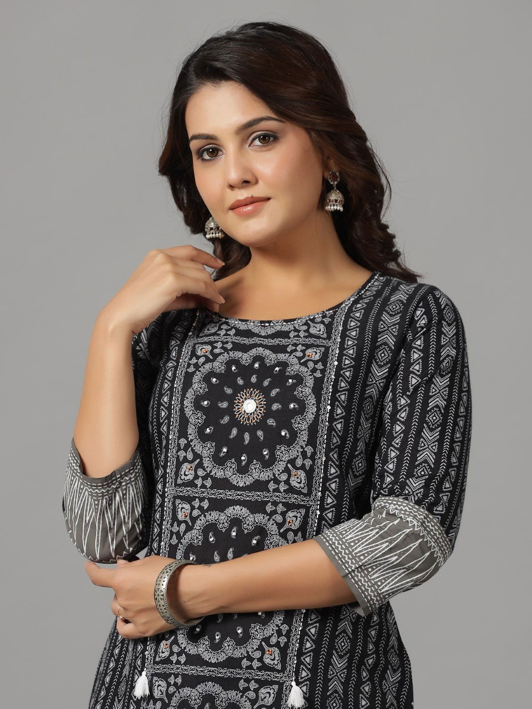 Juniper Women's Black Ethnic Motif Printed Rayon Slub Kurta With Beads & Sequins Work