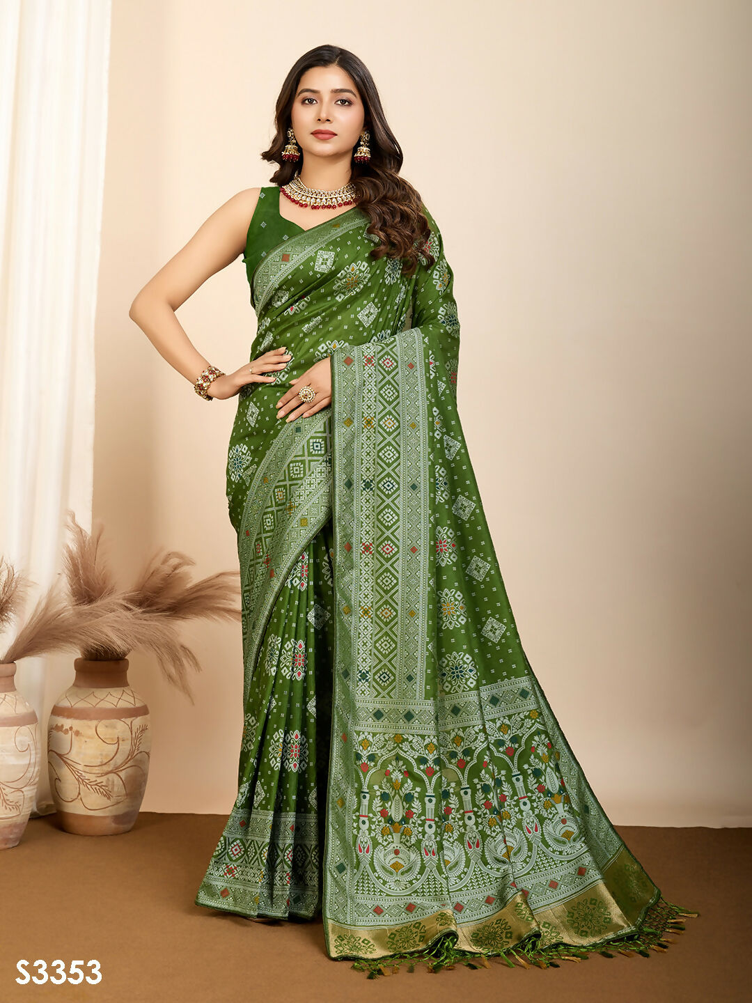 Mahendi Soft Silk Woven Meenakari Designer Saree - Vedanti