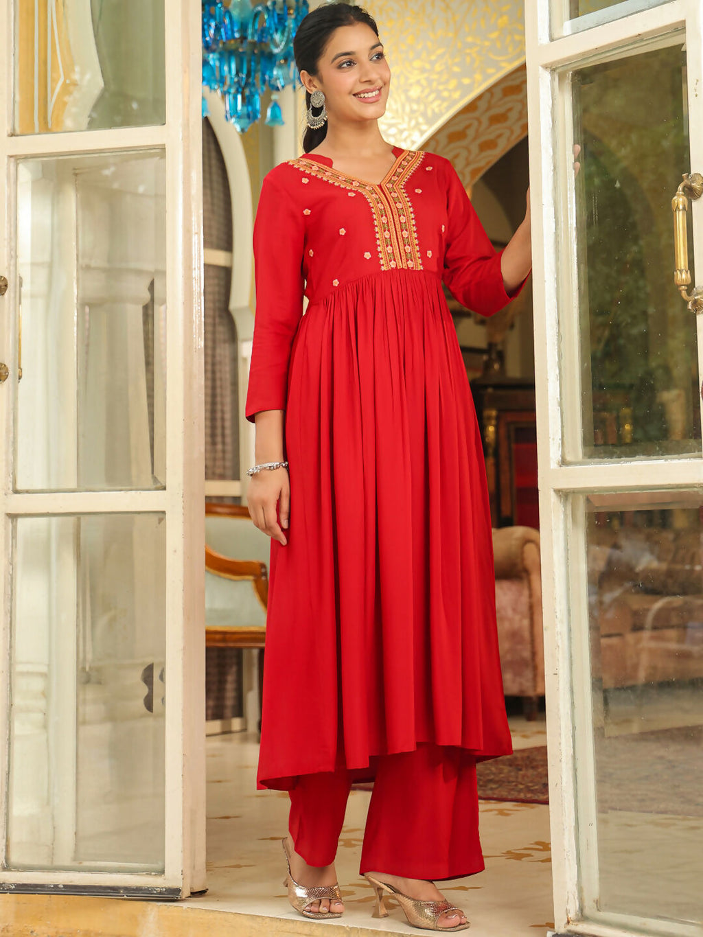Janasya Maroon Rayon Yoke Embroidery Kurta & Bottom