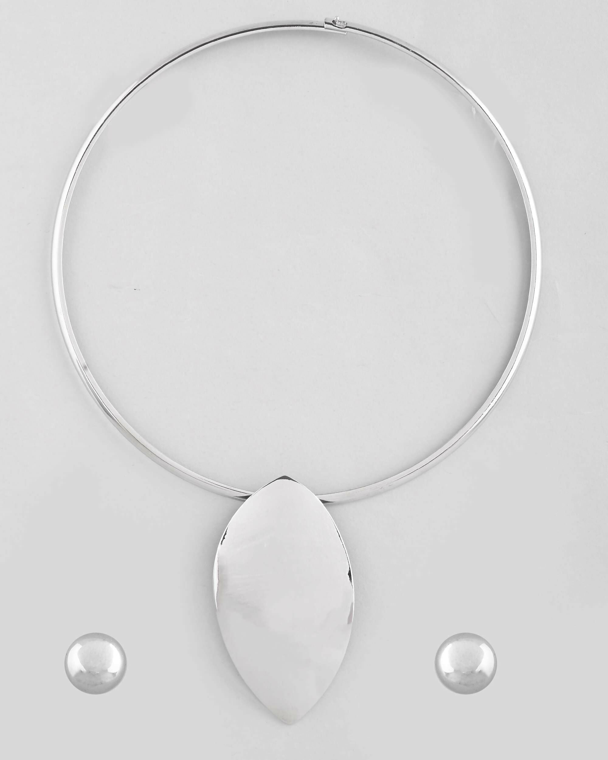 VOJ Silver Plated Western Hasli with Studs Earrings Set