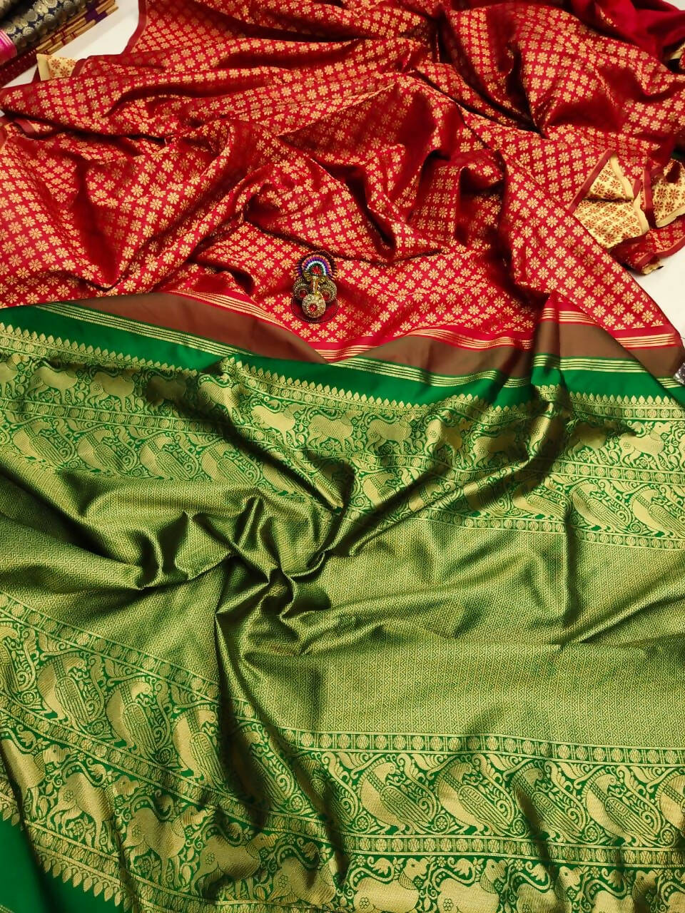 DEIANA'S Beautiful Designer Golden zari Soft Lichi Silk Saree - Red