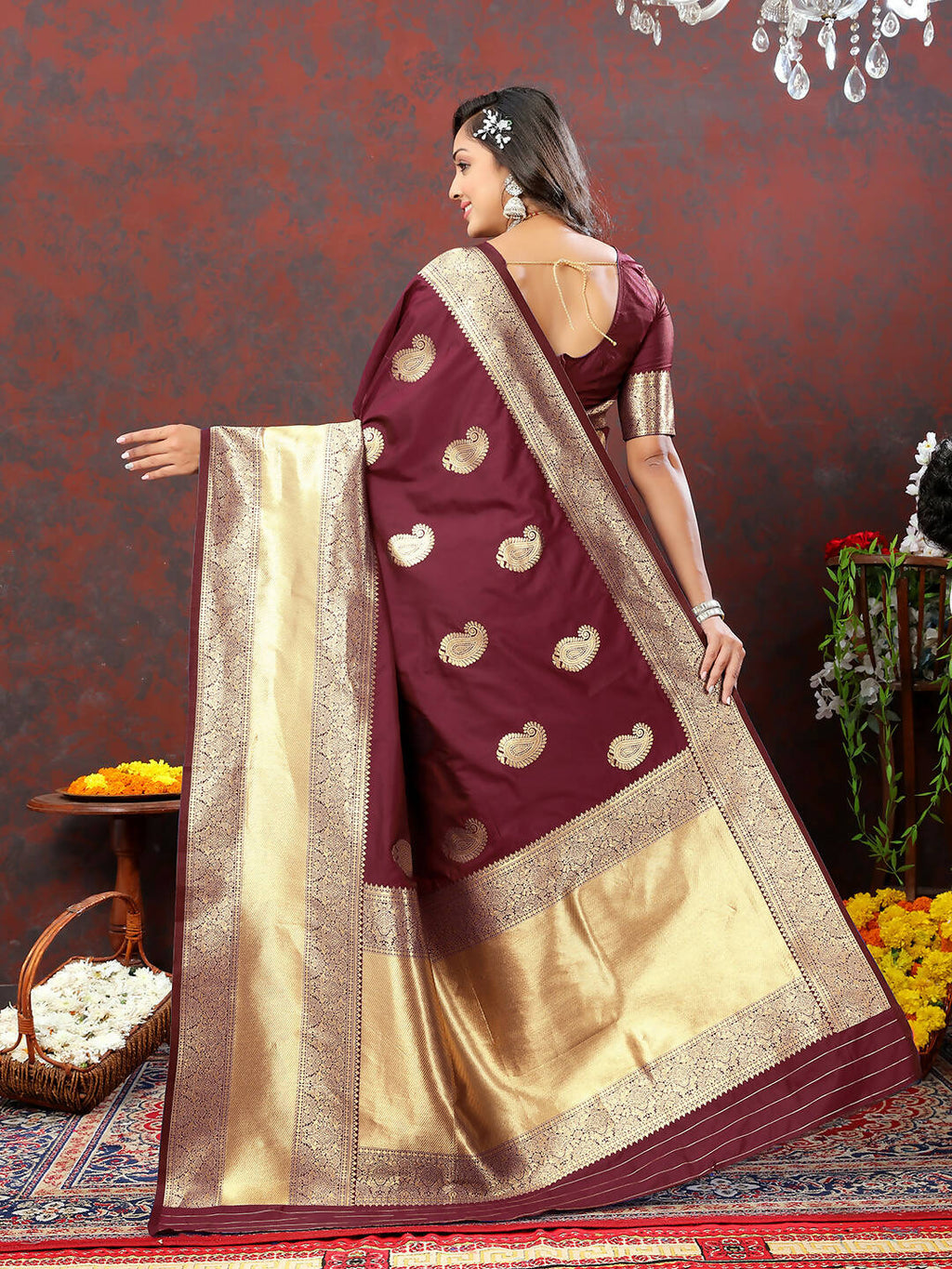 Lorenvalley Fashion Maroon Soft Silk Woven Design Gold Zari Weaving Saree