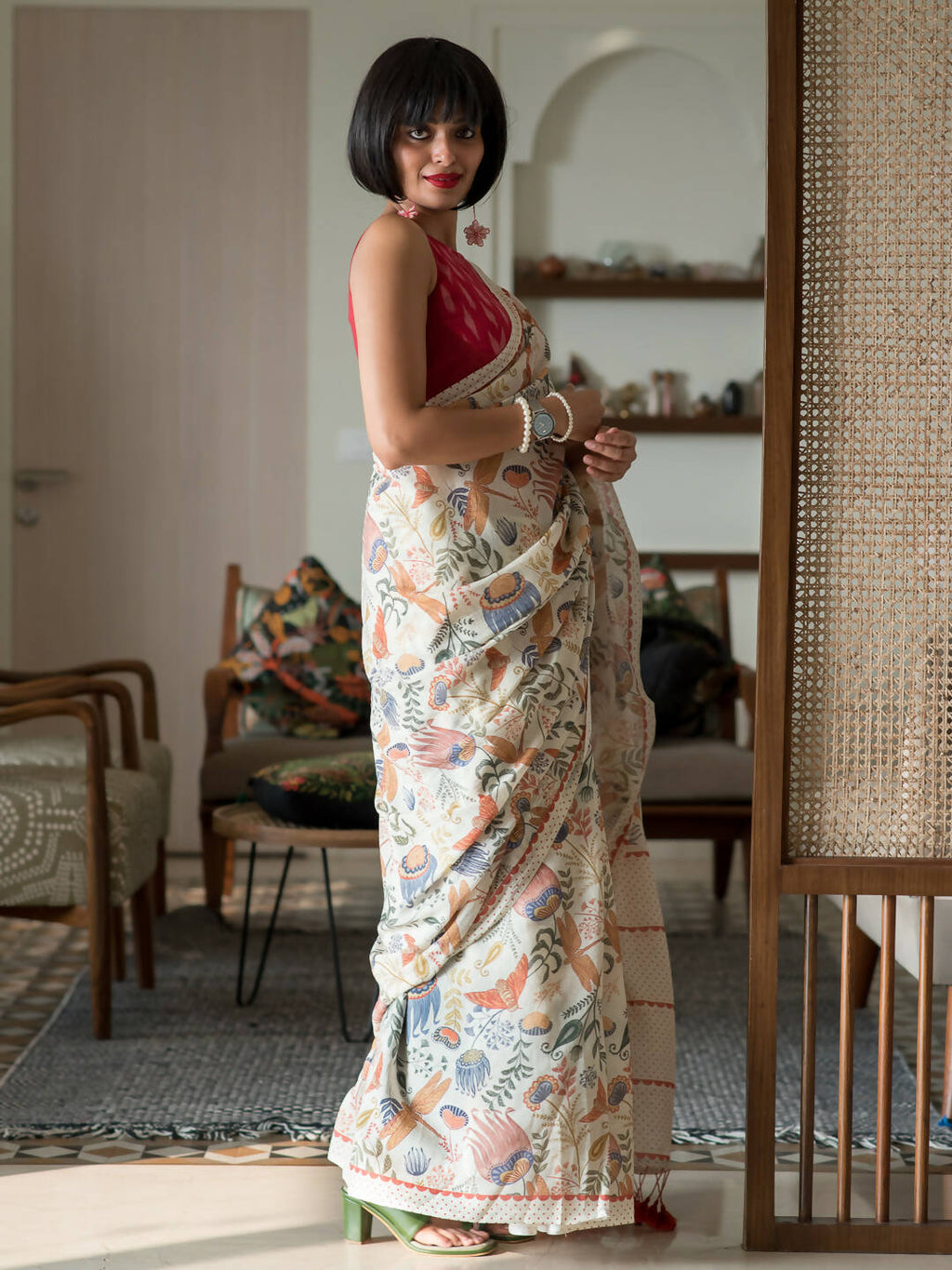 Suta Beige Floral Pure Cotton Saree