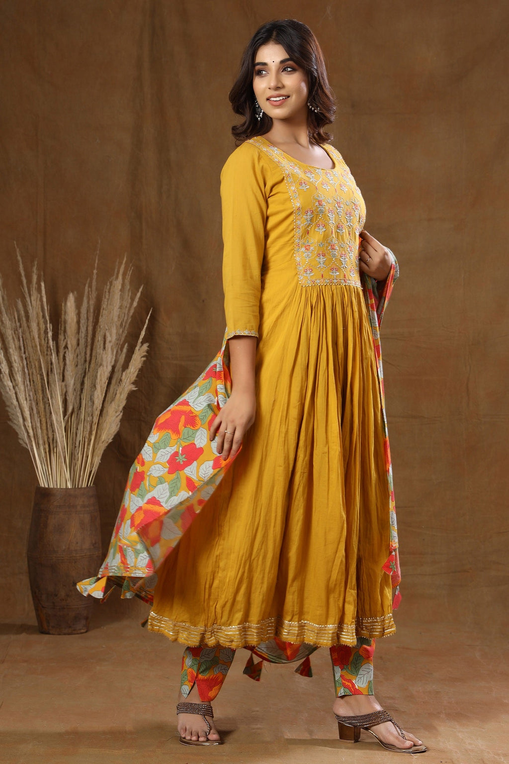 Kaajh Women's Yellow Floral Print Anarkali Suit Set - Distacart