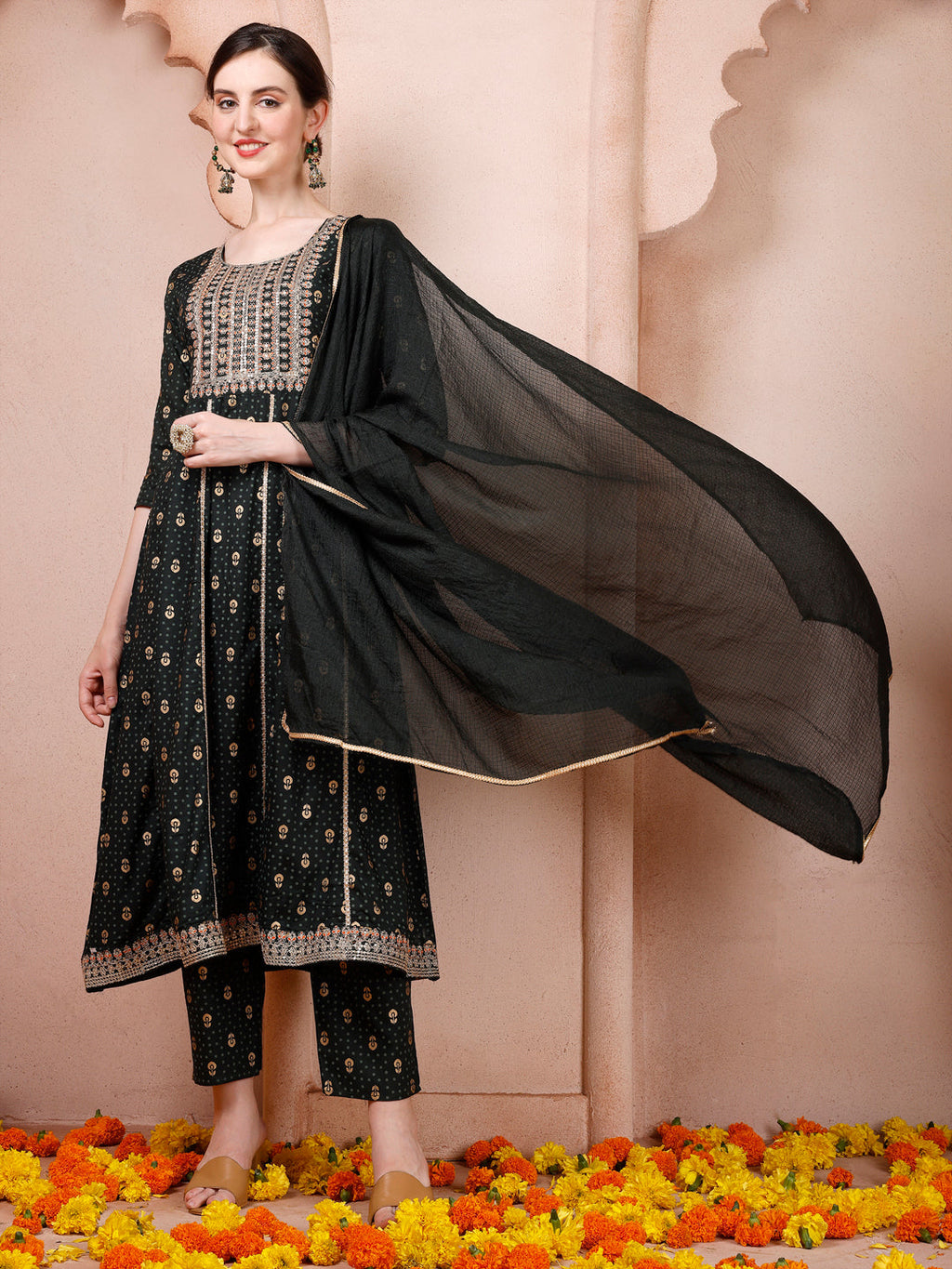 Nayra Cut Embroidered Kurta With Pant And Dupatta Set, Multicolor - Hiral Fashion - Distacart