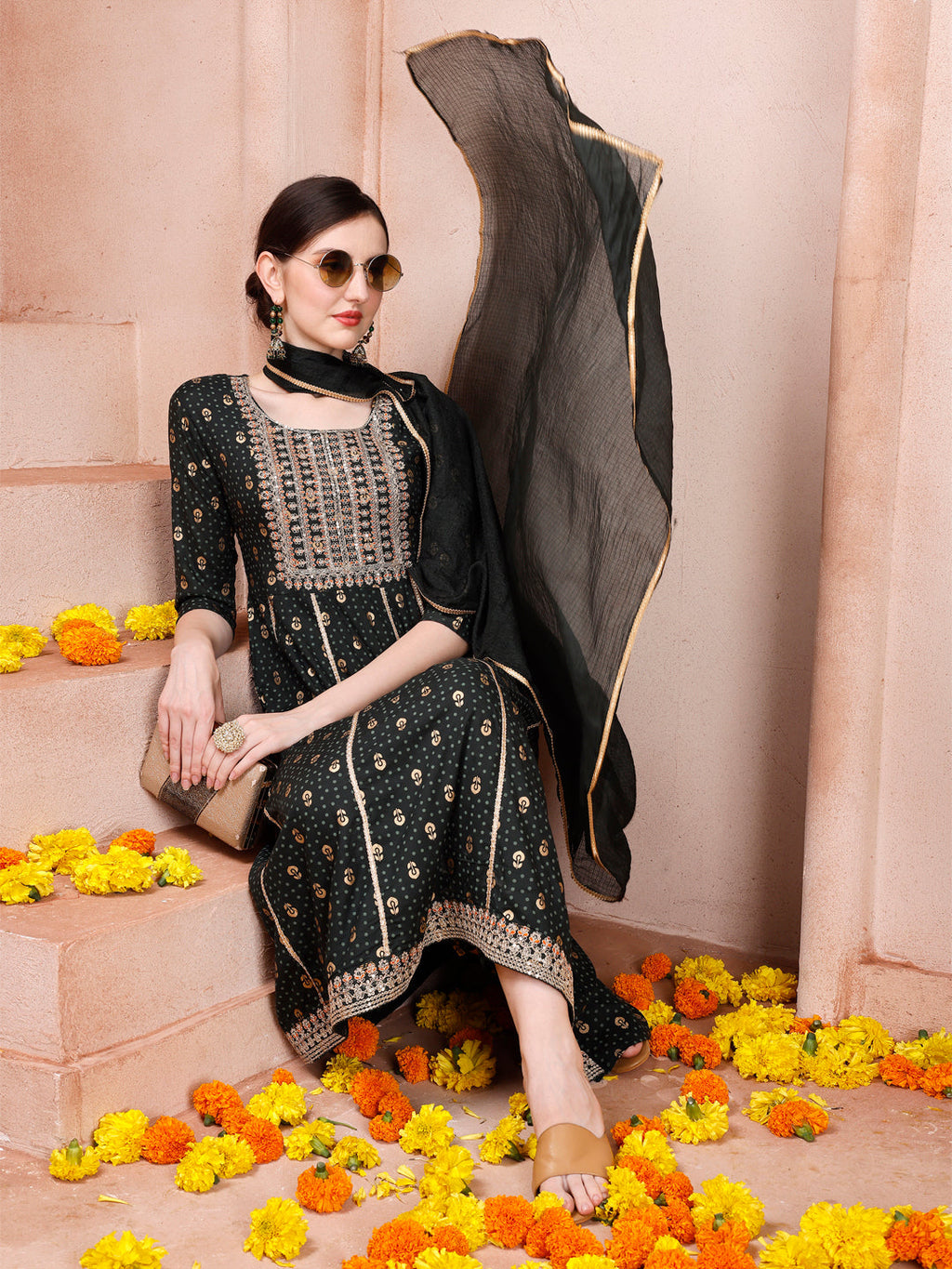 Nayra Cut Embroidered Kurta With Pant And Dupatta Set, Multicolor - Hiral Fashion - Distacart