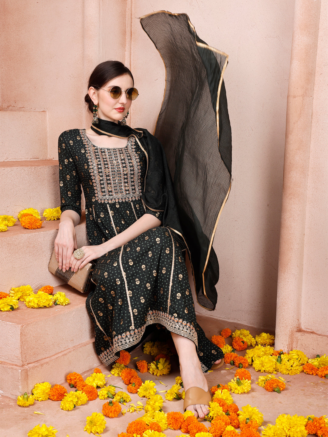 Nayra Cut Embroidered Kurta With Pant And Dupatta Set, Multicolor - Hiral Fashion - Distacart