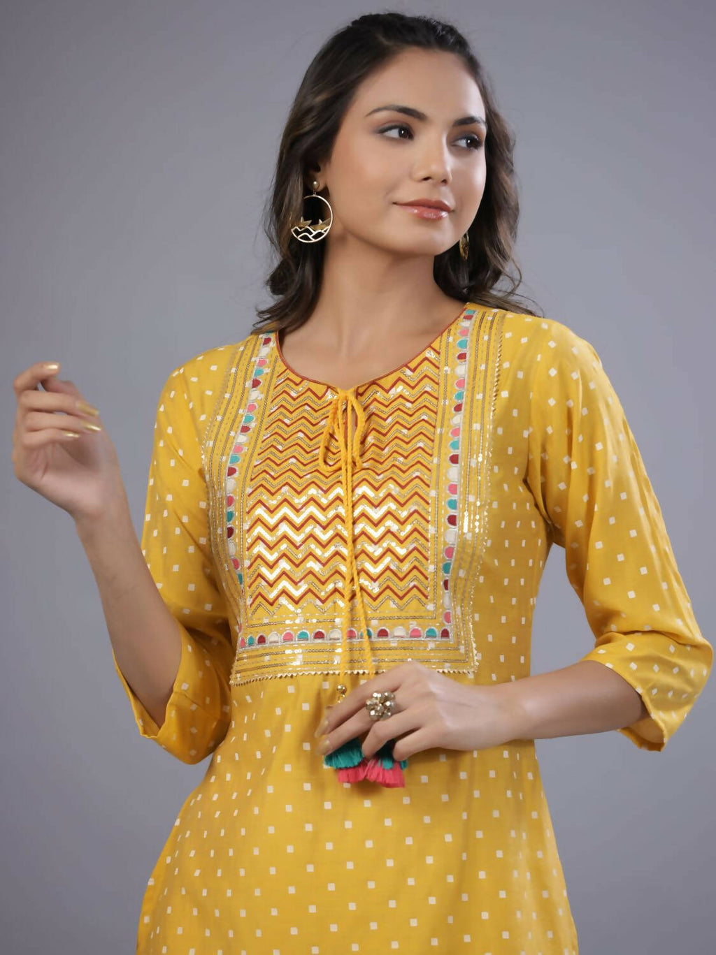 Juniper Women Yellow Muslin Printed High-Low Straight Tunic With Embroidered Yoke